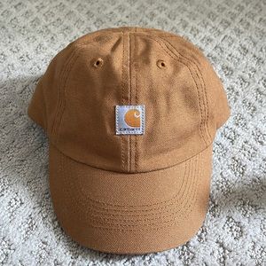 Brown carhartt hat, size infant